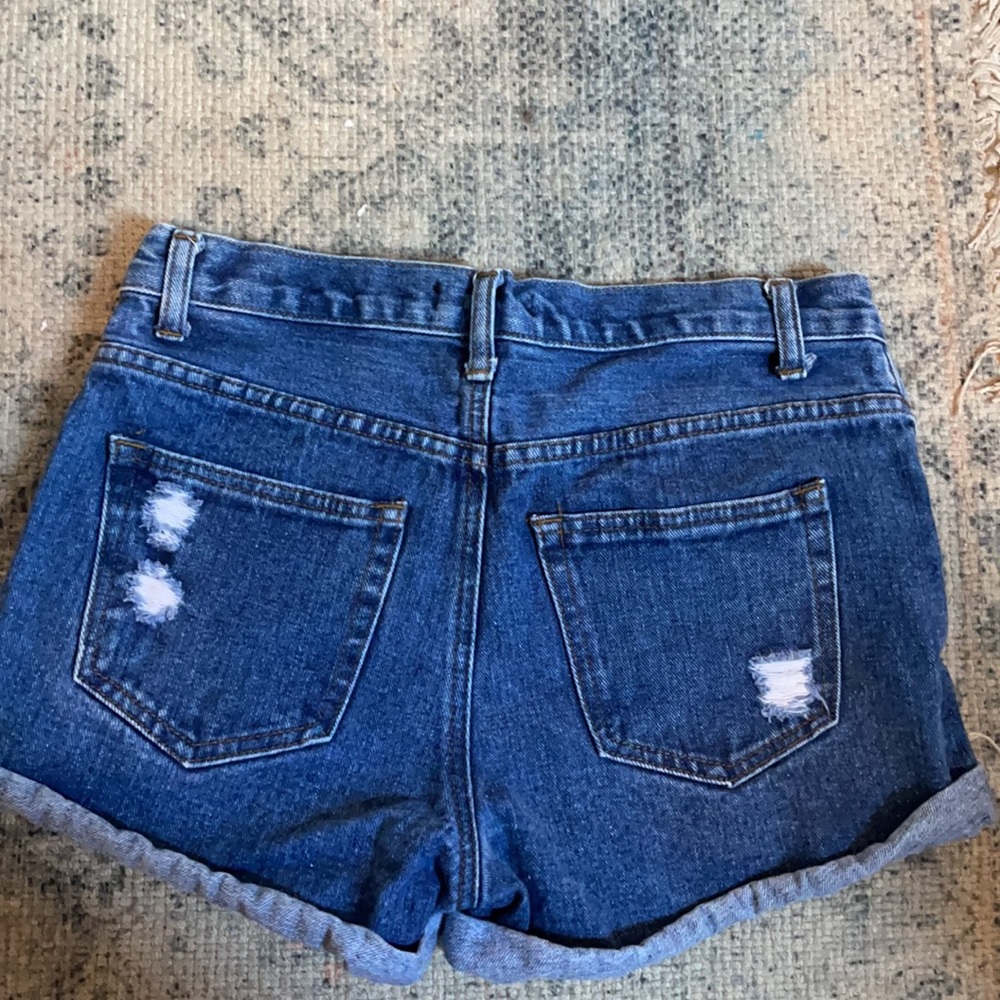 Denim shorts - Picture 3 of 4